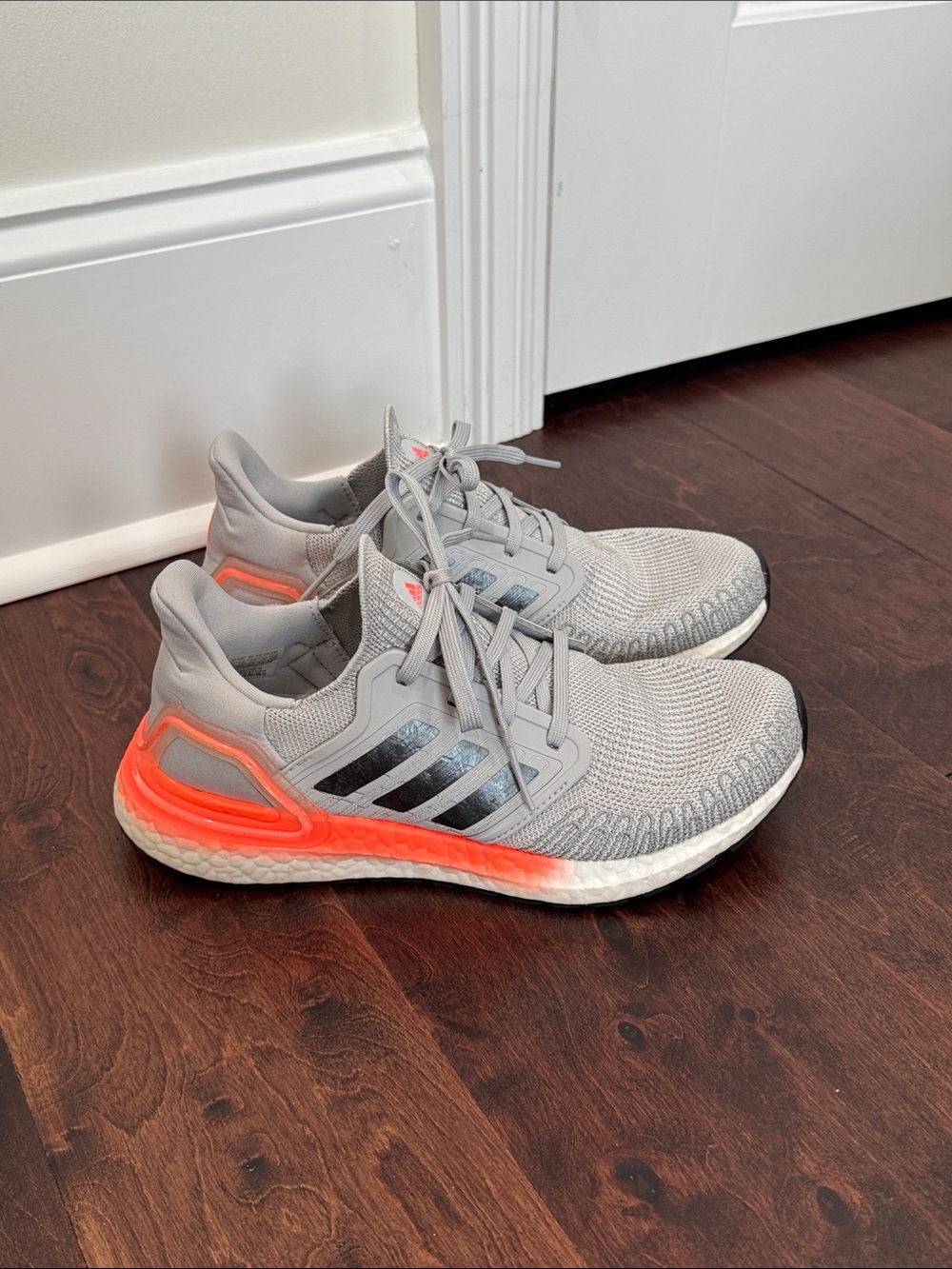 Adidas Ultraboost Women’s Sneakers Running Shoes Gray & Neon Orange, size 8